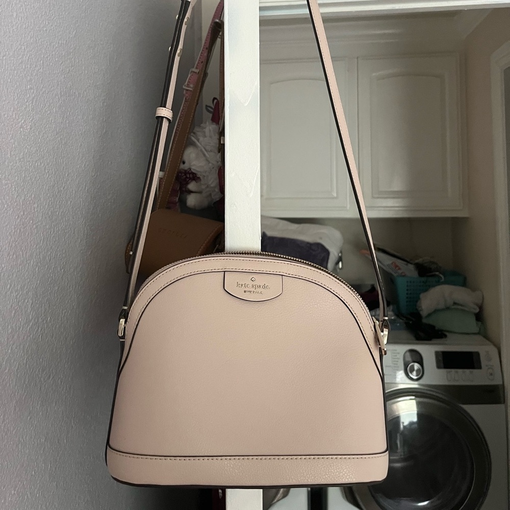 Light pink Kate spade crossbody purse